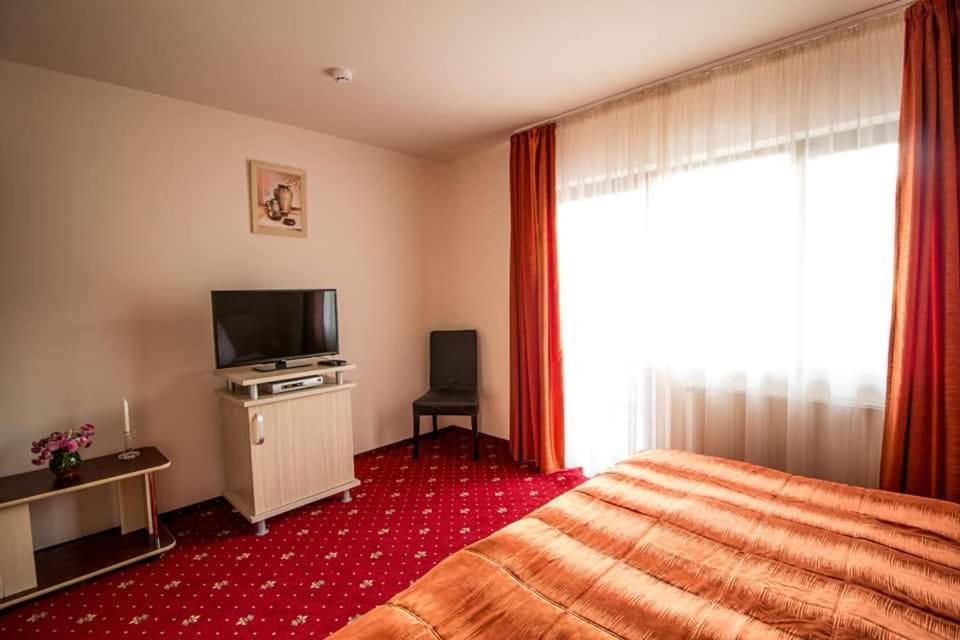 Pensiunea Perla Neamtului Minastirea Neamt Luaran gambar